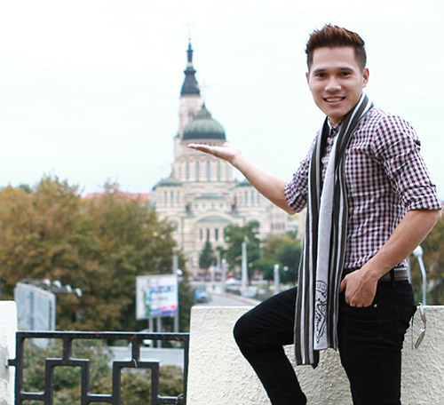 Viết Quang hát nhạc tình nhưng không ủy mị - 2