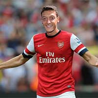 Mesut Oezil đã làm đổi đời Arsenal