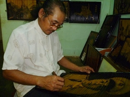 Kỳ nhân vẽ tranh giá ngàn đô bằng khói ở Đồng Nai - 2