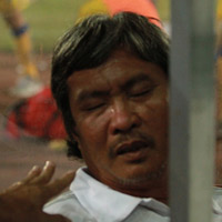 Bóng đá - HLV đội Vĩnh Long ngất xỉu tại giải U21