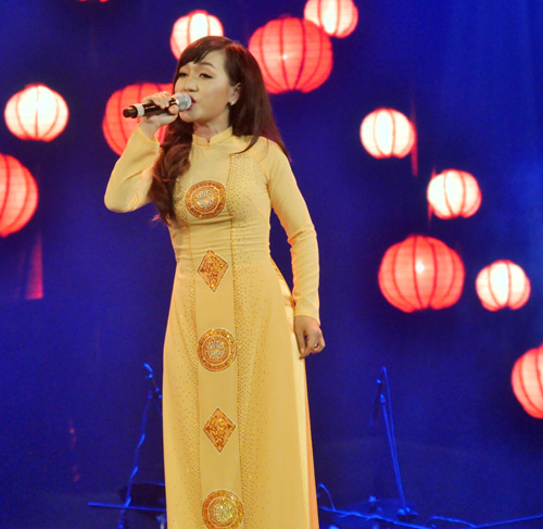 Phương Thanh nức nở bên Quang Lê - 14