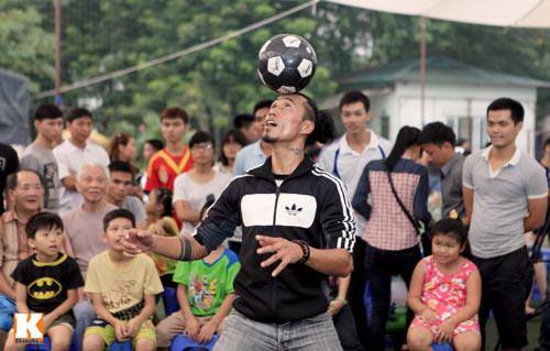 Trầm trồ với cao thủ “Thử thách tâng bóng” - 3