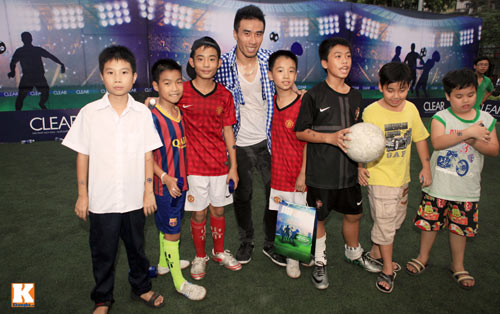 Trầm trồ với cao thủ “Thử thách tâng bóng” - 9