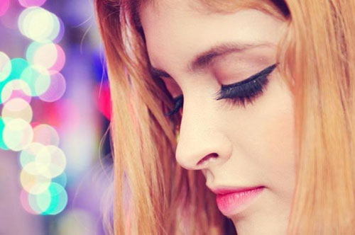 Son phấn quá tay, hot girl Việt bị chê già - 7