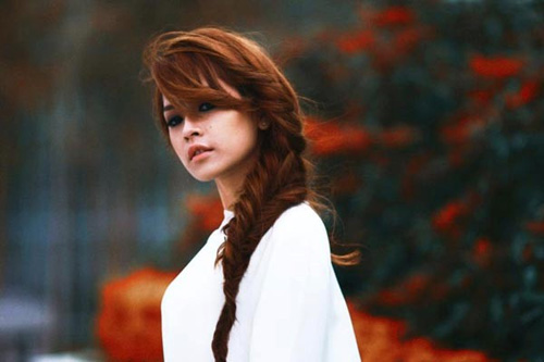 Son phấn quá tay, hot girl Việt bị chê già - 10