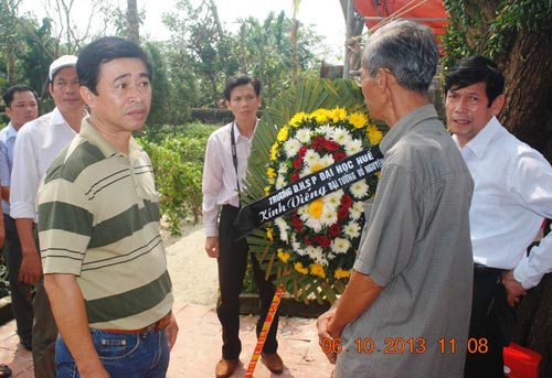 Người dân quê nhà đến tiễn biệt Đại tướng - 6