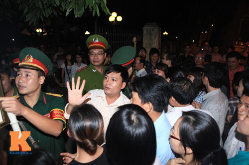 Rơi lệ vì không được vào thắp hương Tướng Giáp - 13