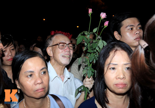 Rơi lệ vì không được vào thắp hương Tướng Giáp - 6