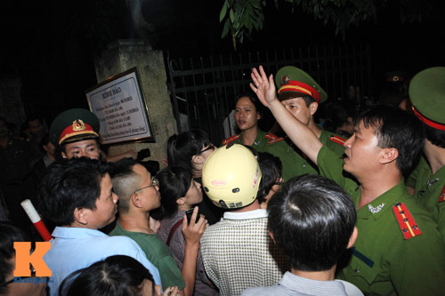 Rơi lệ vì không được vào thắp hương Tướng Giáp - 14