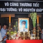 Tin tức trong ngày - Người dân quê nhà đến tiễn biệt Đại tướng