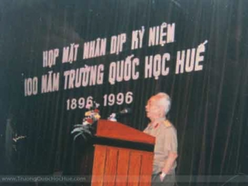 Nghẹn ngào Quốc học Huế - 2
