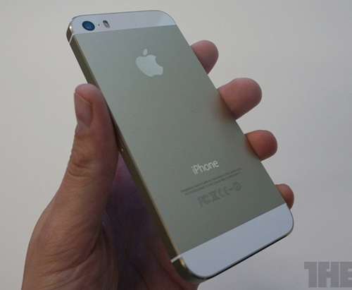 iPhone 5S là smartphone bán chạy nhất trong tháng 9 - 1