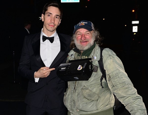 Người vô gia cư "thân" toàn sao cỡ bự - 5