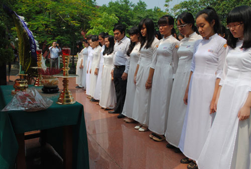 Xúc động lễ chào cờ ở trường cũ của Tướng Giáp - 7