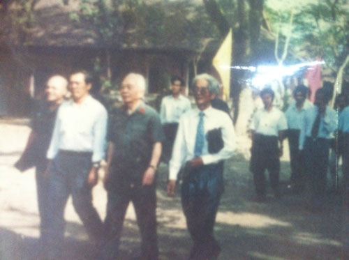 Xúc động lễ chào cờ ở trường cũ của Tướng Giáp - 2