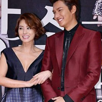 Ngôi sao điện ảnh - Lee Min Ho thân mật bên "mẹ kế"