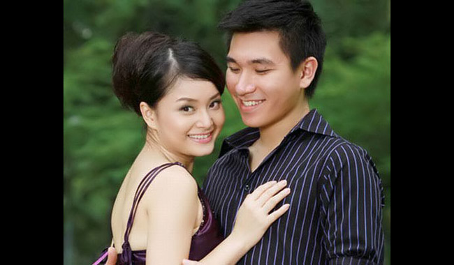 Nữ diễn viên Lan Phương cũng có nhiều tin đồn tình ái với người yêu ngoại quốc. Trước đây Lan Phương có cơ hội gặp gỡ chàng luật sư Kevin Lo Jin Song người Brunei.

