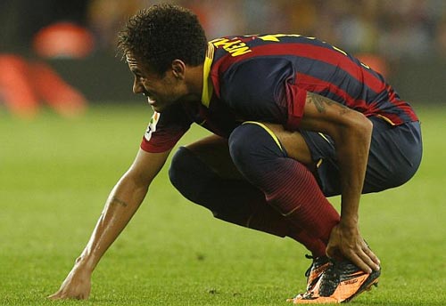 Neymar: Cẩn thận đôi chân bạc triệu - 1