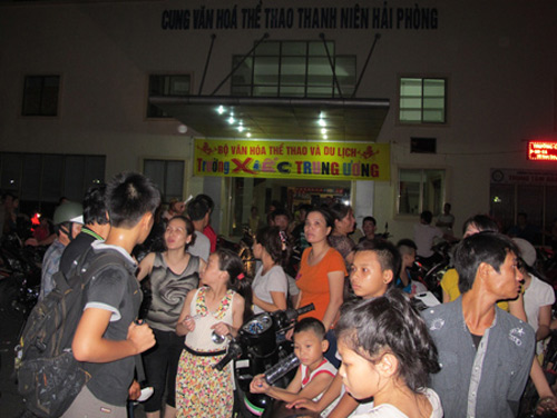 Bức xúc những show diễn lừa khán giả - 4