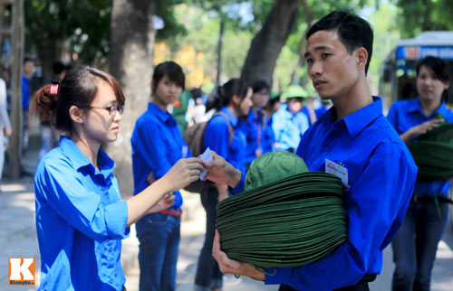 Hình ảnh đẹp ngày dâng hương Đại tướng - 4