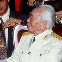 Tin tức trong ngày - Người dân thế giới chờ được viếng Đại tướng