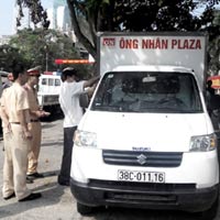 Tin tức trong ngày - Chủ doanh nghiệp tông xe vào trung úy CSGT