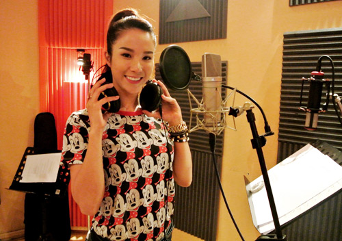 Diệp Lâm Anh nhí nhảnh trong phòng thu - 3