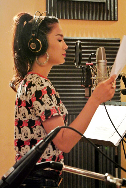 Diệp Lâm Anh nhí nhảnh trong phòng thu - 4