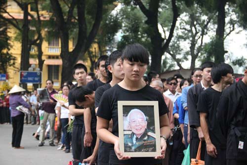 Xe đại pháo diễn tập đưa tang Đại tướng - 2