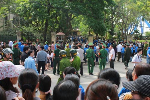 Kéo dài thời gian viếng Đại tướng ở nhà riêng - 2