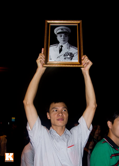 Nước mắt trong ngày cuối viếng Đại tướng - 8