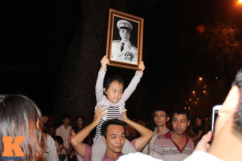 Nước mắt trong ngày cuối viếng Đại tướng - 13