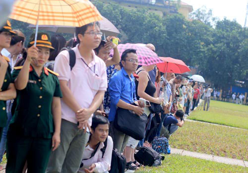 Chính thức treo cờ rủ để tang Đại tướng - 9