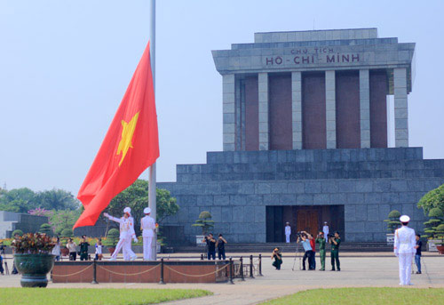 Chính thức treo cờ rủ để tang Đại tướng - 5