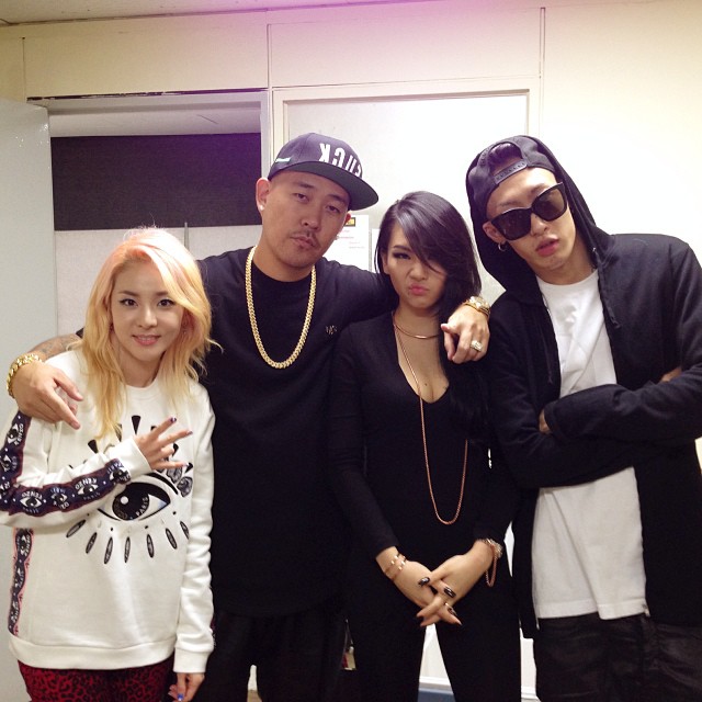 “Chộp” sao Hàn đi bar cùng Justin Bieber - 4