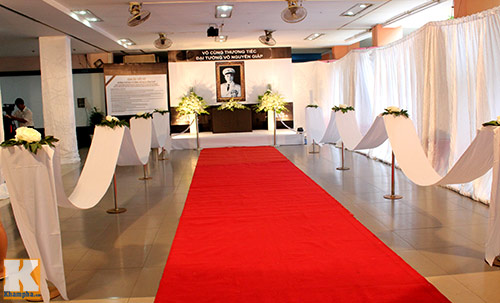 Người dân TPHCM làm lễ tưởng niệm Đại tướng - 4