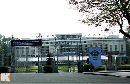 Người dân TPHCM làm lễ tưởng niệm Đại tướng - 8