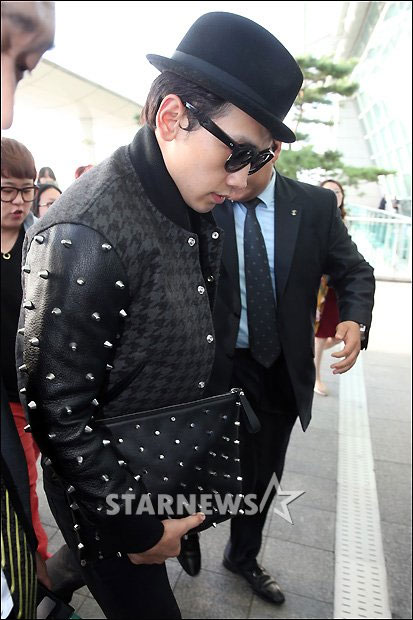 Bi Rain đính gai nhọn đầy người - 3