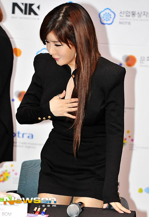 Bi Rain đính gai nhọn đầy người - 13