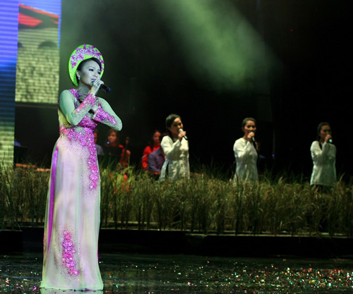 Say lòng nghe sao Việt hát dân ca - 2