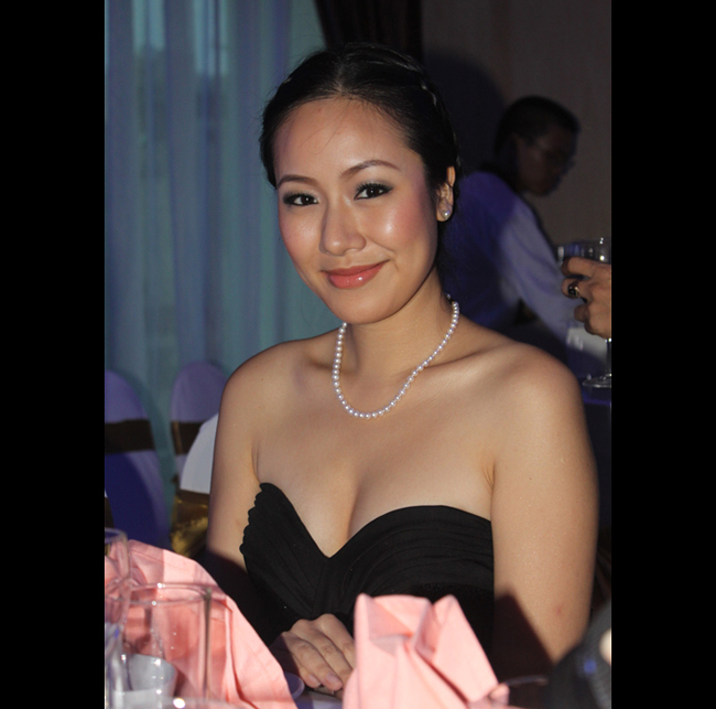 Hoa hậu Thế giới người Việt 2007 - Ngô Phương Lan nói được  tiếng: Việt, Anh, Pháp và tốt nghiệp ngành Quan hệ quốc tế tại Đại học Geneve (Thuỵ Sỹ).
