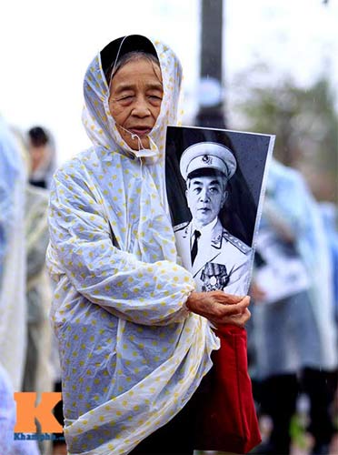 Ảnh: Người dân nghẹn ngào viếng Đại tướng - 13