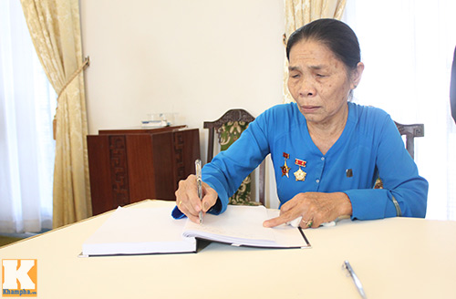 Nước mắt trong sổ tang Đại tướng Võ Nguyên Giáp - 2