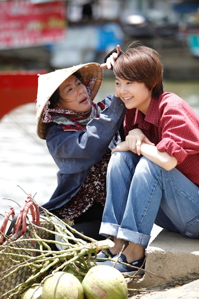 Minh Hằng, Quỳnh Anh: Ai chuẩn men hơn? - 2