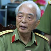 Tin tức trong ngày - TPHCM: Người dân khóc thương tiễn biệt Đại tướng