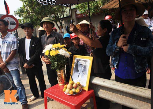 Vượt đèo, lội nước, lập bàn thờ Tướng Giáp - 3