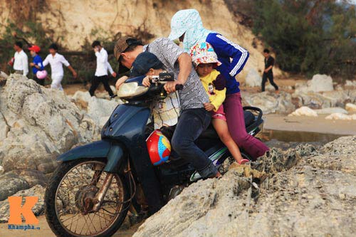 Vượt đèo, lội nước, lập bàn thờ Tướng Giáp - 5