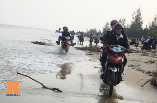 Vượt đèo, lội nước, lập bàn thờ Tướng Giáp - 7