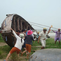 Tin tức trong ngày - Miền Trung: Sơ tán 155.000 dân tránh bão