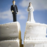 Phi thường - kỳ quặc - "Đánh rơi" vợ khỏi ô tô sau kỳ trăng mật